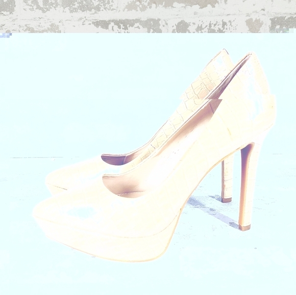 Gianni Bini Croc Print Slip On Tan Leather Platform High Heels V362 - Picture 2 of 12